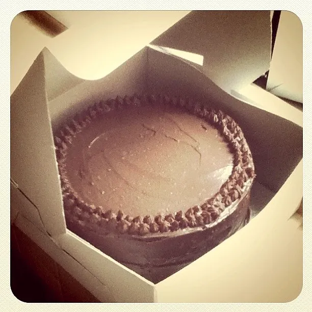 chocolate layered fudge cake made by urs truly :))|myleneさん