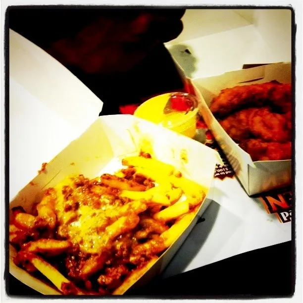 chilli cheese fries :)|rasyadさん