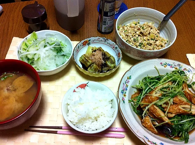 Snapdishの料理写真:水菜とちくわの醤油炒め、スタミナ納豆、焼きナス、アサリ汁、サラダ。|Angie44さん