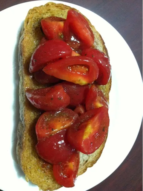 Super Sweet Tomato Bruschetta|kazu yoshidaさん