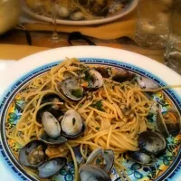 Snapdishの料理写真:best vongole in town. #firenze #sanspirito|melanie de vriezeさん