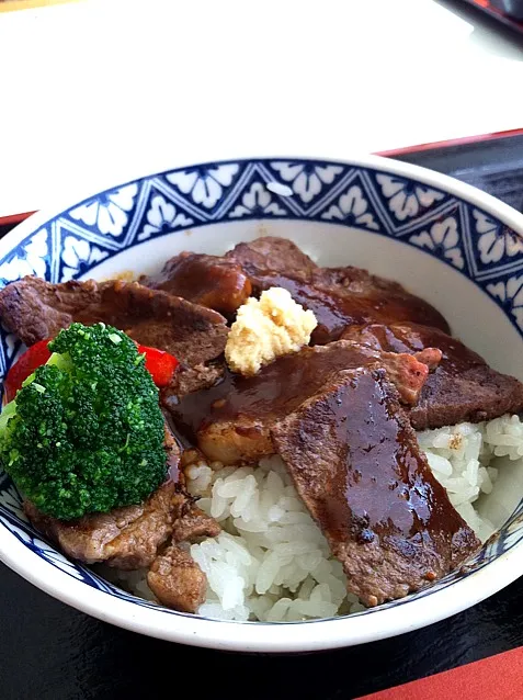 ステーキ丼|翔さん