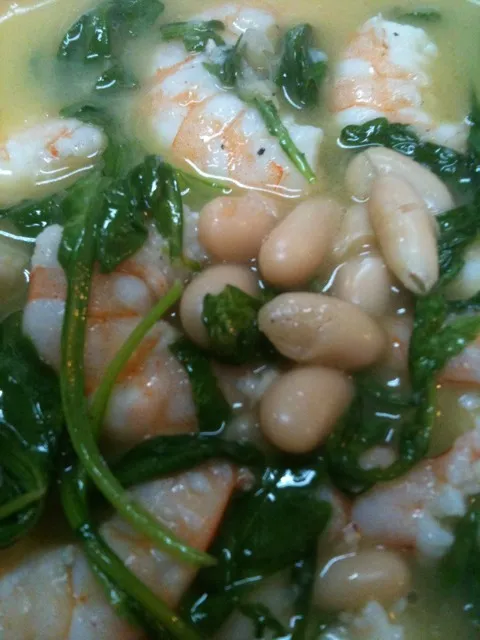 shrimp with white beans & arugula|kristen gonsiorさん