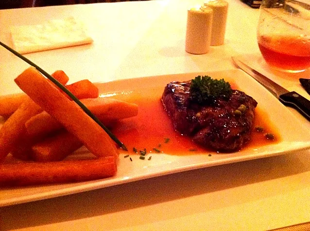 steak with duck fat fries|Chris Shannonさん