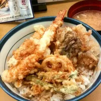 てんやオールスター天丼|安田理央さん