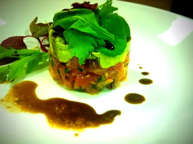 MEMade : Salmon Tartar with avocado wasabi|nuttyさん