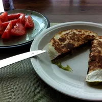 quesadilla and tomato|Natali Paunovicさん