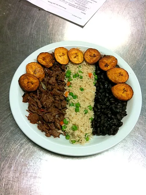 shredded beef, rice and black beans|Daveさん