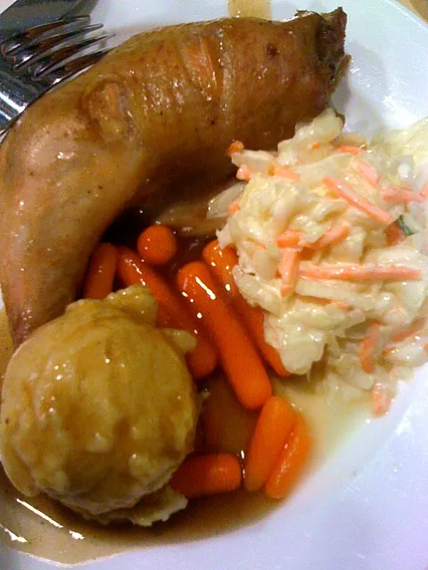 Snapdishの料理写真:Baked Chicken Leg With Coleslaw and Mashed Potato|Jah Widjajaさん