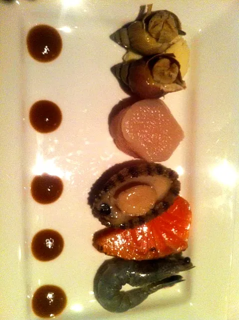 Snapdishの料理写真:braised abaline, scallop sashimi, slow-cooked salmon, sea whelk, angel prawn|skyblueさん