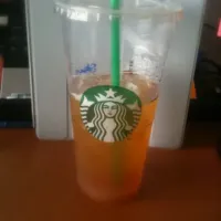 trenta iced tea... i needed that.|steven tomさん