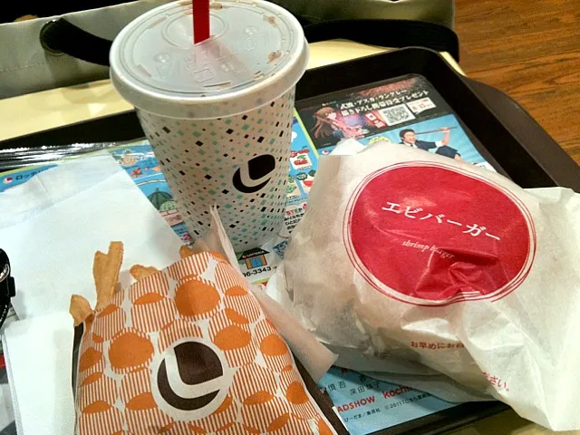 Snapdishの料理写真:ロッテリア（＾∇＾）エビバーカーが好きよ（＾∇＾）|しーさん