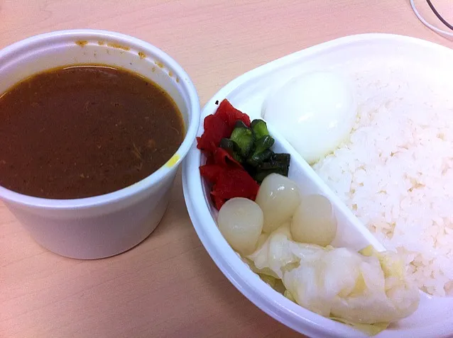 chicken curry w/ egg to go|chan mitsuさん