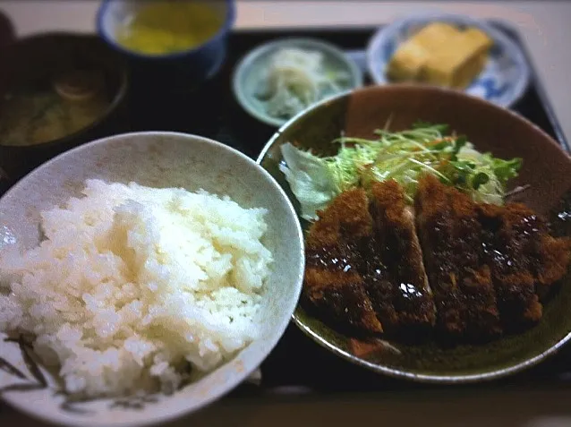 ばて気味なんで力つけるためにトンカツ定食(^◇^;)|mika hunakuraさん