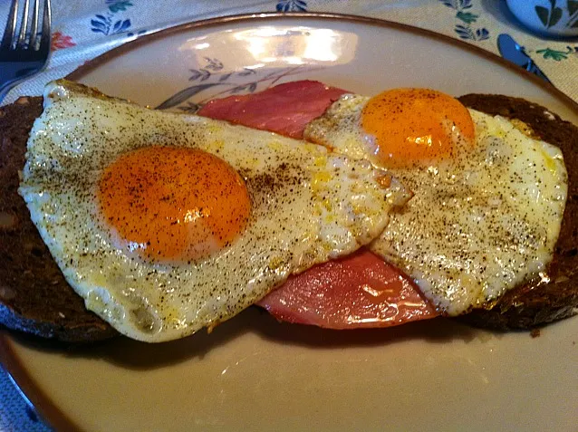 eggs and ham|Diepak Kisoensinghさん