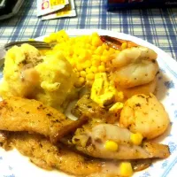 self-cook dory fish with potato and corn.|JIA WENさん