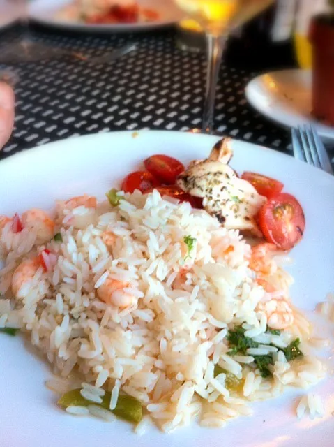 Medley of seafood, rice & greens|Jonathan Angさん