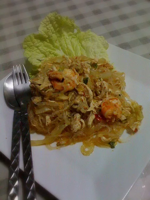 Snapdishの料理写真:yum thai kai tom with woonsen|Looktarnさん