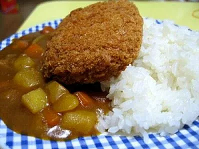 カレーとコロッケ|ミナりん☆さん