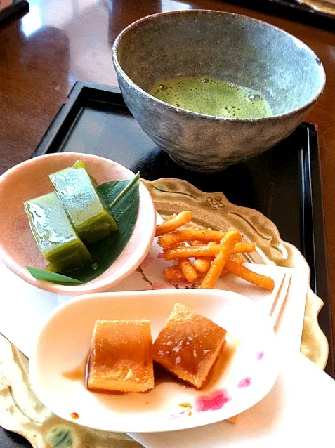 季節の和菓子と抹茶のセット|あにごんさん