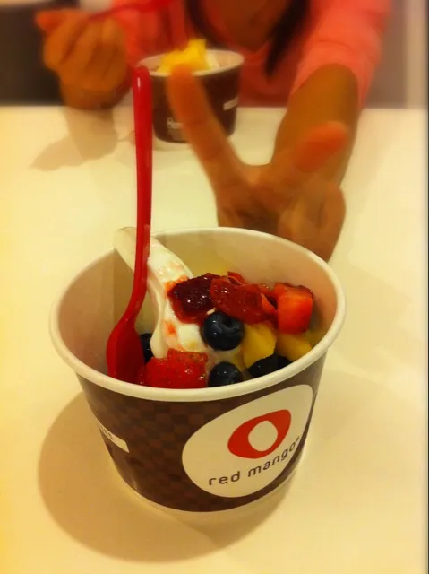 Snapdishの料理写真:frozen yogurt @red mango korean town|kayoさん