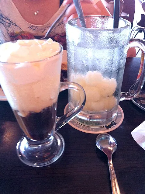 ice cream coffee and long gan drinks|christymさん