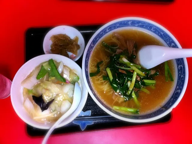 ニララーメン中華丼セット|みおさん