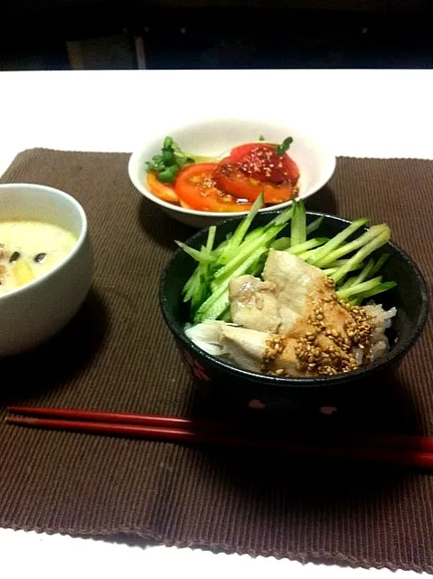 棒々鶏丼とトマトサラダ|きしゃーさん