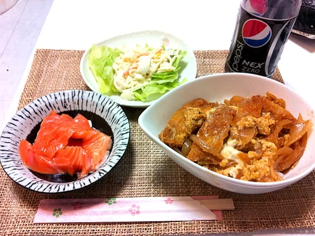 今日の木谷の晩御飯なり～、試合カツ丼。おだまり、湯谷。笑|keiさん