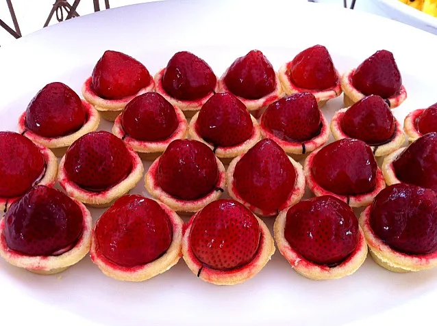 Strawberry Tartlets|Fatmamaさん