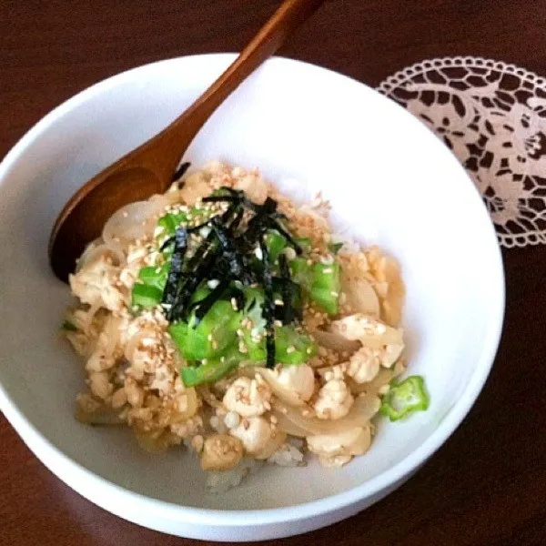 お豆腐とオクラのヘルシー丼♡|n a o*⋆さん