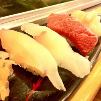 Four kinds of sushi.|john vさん