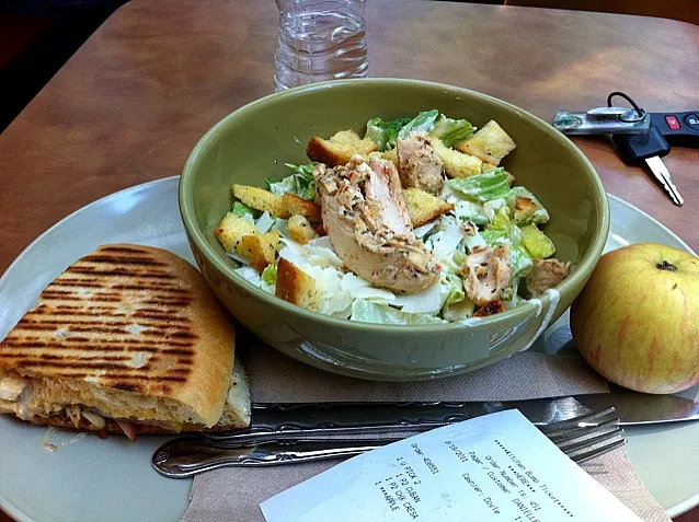 Hand Tossed Chicken Ceasar Salad w/ half a Cuban Chicken Panini|Danyelle McBroomさん