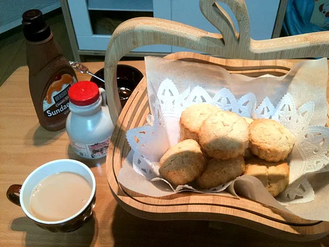 Snapdishの料理写真:Home Made Scone|Kannazuki Tojiさん