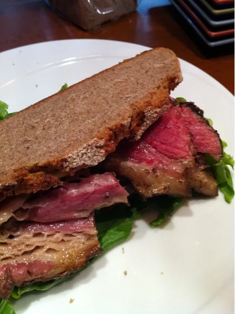 Snapdishの料理写真:homemade pastrami sando|lauren shannonさん