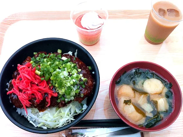 Snapdishの料理写真:ソースカツ丼|山田 万緒さん