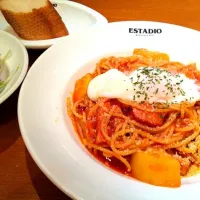 来週のパスタ  ベーコンとポテトのアラビアータ 温玉のっけ|前山としおさん