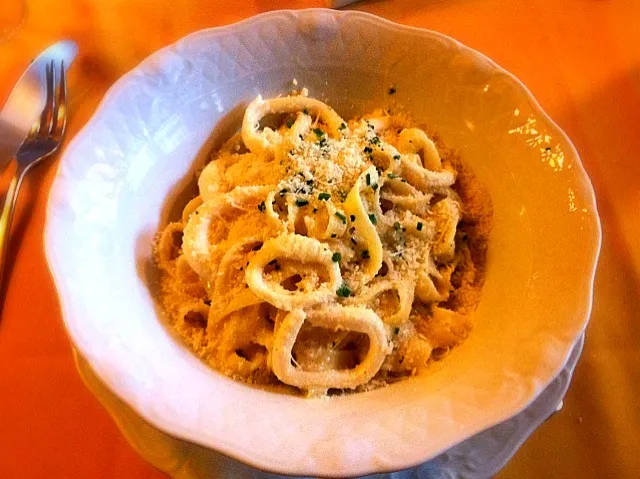 Snapdishの料理写真:fettucine com queijo mascarpone, lula e limão siciliano|Rodrigo Cardosoさん