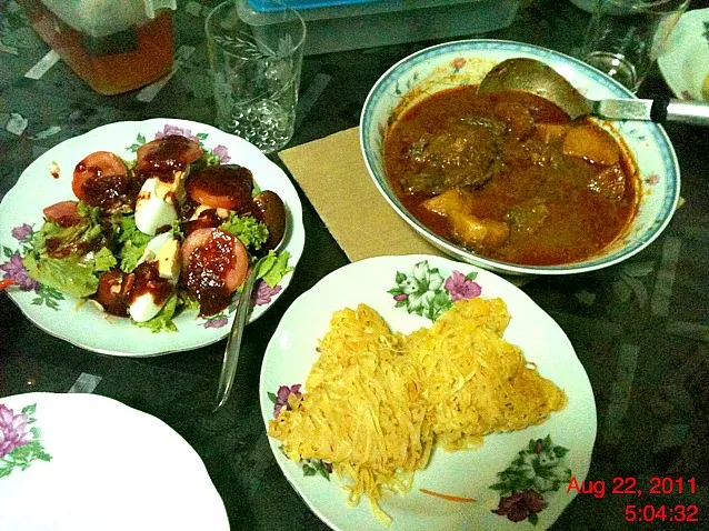 Roti kirai with chicken curry, and sambal veggie|Ahmad Nazri Mohamed Naimさん