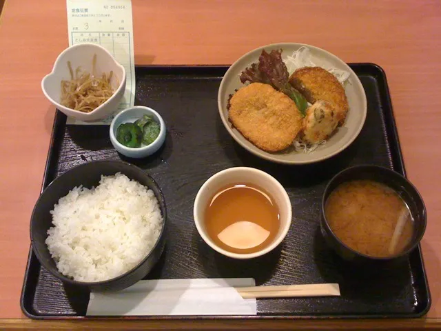 ランチ(メンチカツ、カレーコロッケ、豆腐揚げ )|大石さん