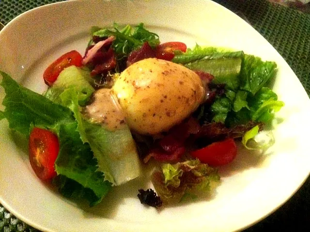 spring water egg and veggie salad with sesame sause|skyblueさん