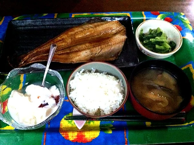 今日の朝食|悪代官さん