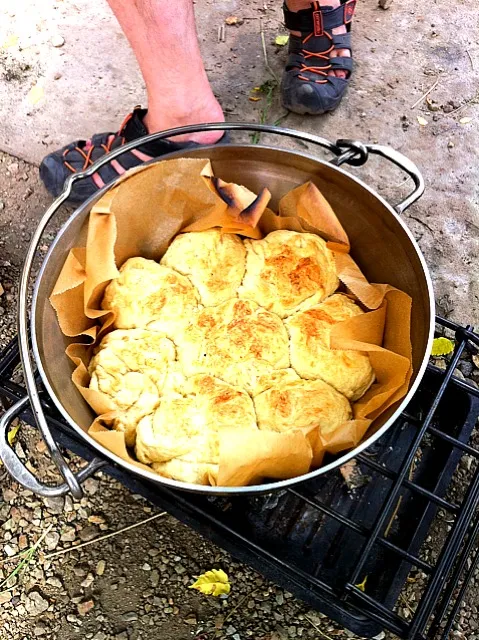 ダッヂオーブンでパン焼きました|kumi takenamiさん