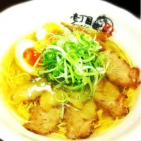 Snapdishの料理写真:淡麗馬塩ラーメンの半熟味付たまごと燻製チャーシュートッピング( ´ ▽ ` )|keikoさん