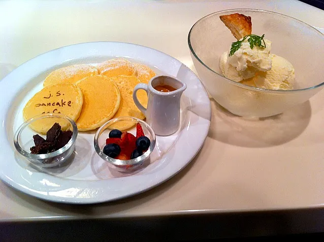 Snapdishの料理写真:j.s.pancake × COLD STONE|Narumiさん