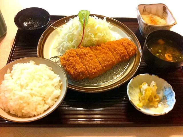 ロースかつ力定食|ぱっぷさん