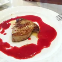 foei gras with raspberry sauce (home made)|Sikharin B.さん