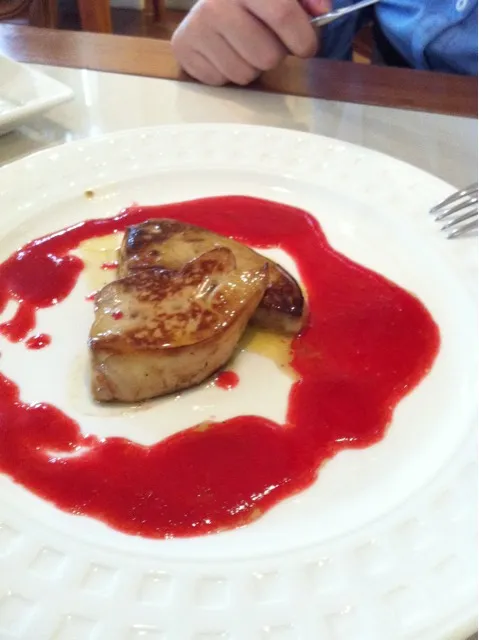 foei gras with raspberry sauce (home made)|Sikharin B.さん