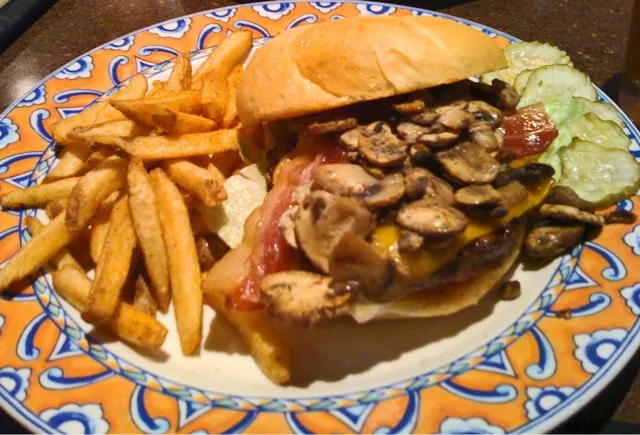 mushroom burger with fries|Jen B.さん