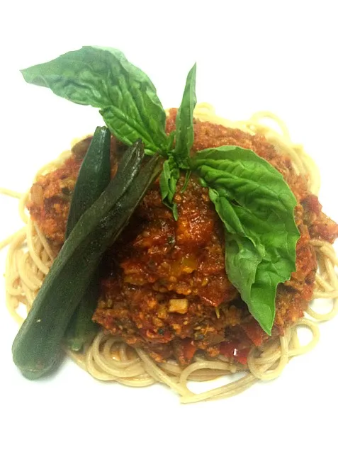 Snapdishの料理写真:andouille cajun spaghetti w/fried okra|GREG ARNOLDさん